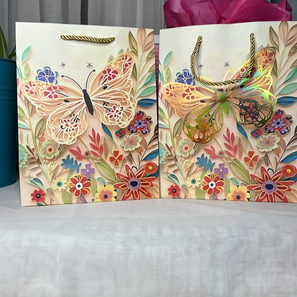 Pick (1) Beautiful Reusable Gift Bag - Picture 6 of 6